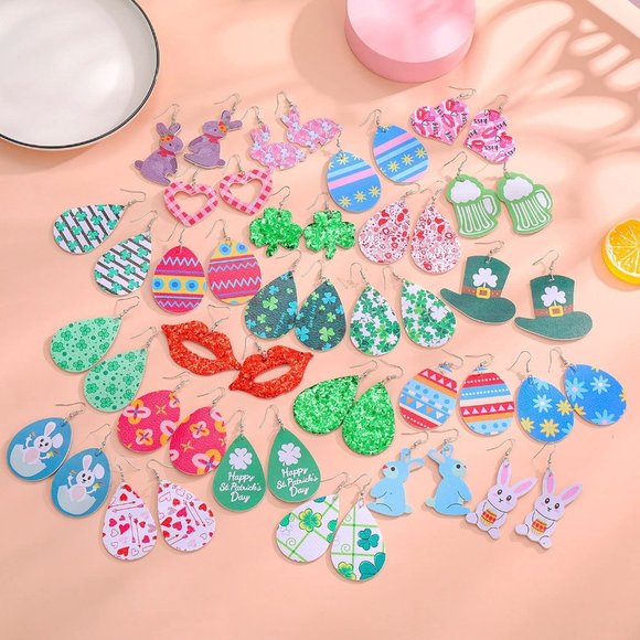 25 Pairs St Patrick\'s Day Easter Faux Leather Earrings Bulk for Women Te…